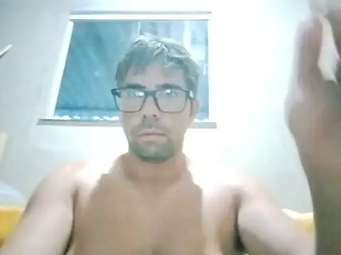 Snapshot of Rodrigo123hjsbdnd chatting on 05/16/26, 08:19 Rodrigo123hjsbdnd online show from 05/16/26, 08:19