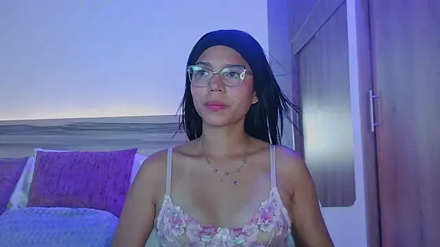Evalune  online show from 07/01/26, 04:24