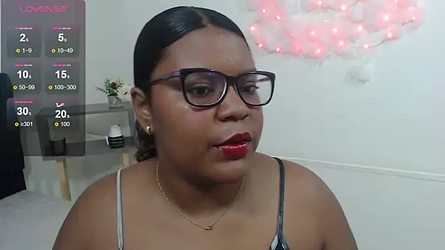 Gibi Laurent online show from 05/22/26, 12:36