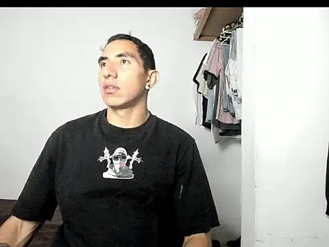 aquiles04 online show from 05/23/26, 02:32