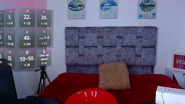 Snapshot of Realbadbxtch_ chatting on 05/29/26, 09:10 Realbadbxtch online show from 05/29/26, 09:10