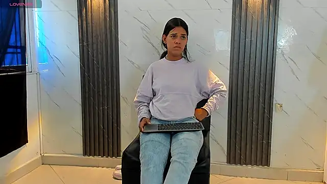 Snapshot of Freyapasion chatting on 06/19/26, 01:06 Freyapasion online show from 06/19/26, 01:06