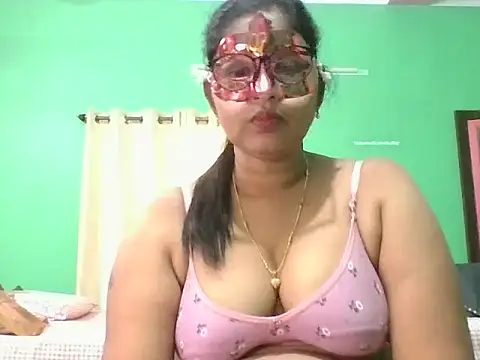 Kavya17 online show from 07/18/26, 11:41