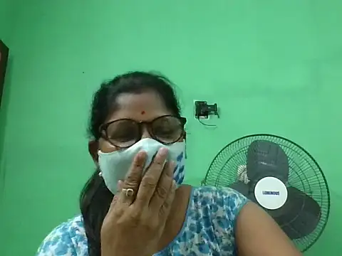 Kavya17 online show from 06/20/26, 04:23