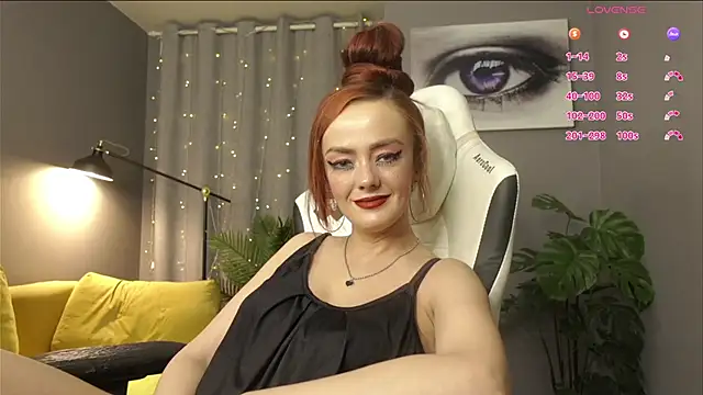 Snapshot of Megany chatting on 12/05/25, 02:54 Megany online show from 12/05/25, 02:54