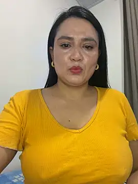 Snapshot of rousee69_ chatting on 05/27/26, 12:09 rousee69 online show from 05/27/26, 12:09
