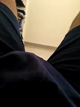 1Horny Boy1 online show from 05/18/26, 04:29