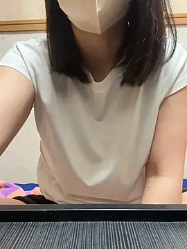 Snapshot of sora_071355 chatting on 05/15/26, 04:38 sora 071355 online show from 05/15/26, 04:38