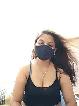 hot kiran2000 online show from 06/18/26, 12:43