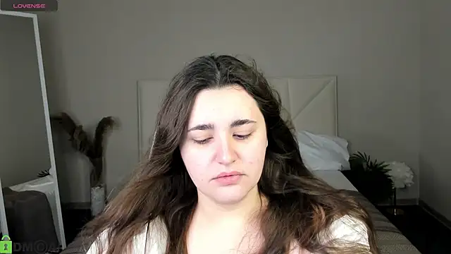Snapshot of Ayleen_Gece chatting on 06/17/26, 03:28 Ayleen Gece online show from 06/17/26, 03:28