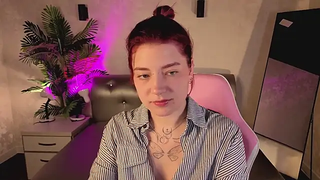 Nikki Gringer online show from 06/10/26, 01:29