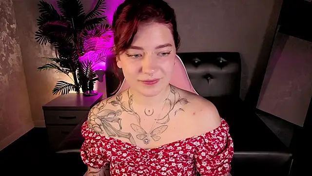 Nikki Gringer online show from 06/08/26, 01:28