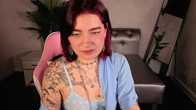 Nikki Gringer online show from 05/27/26, 01:57