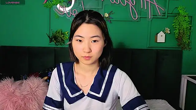 Runi Asian online show from 05/28/26, 01:02