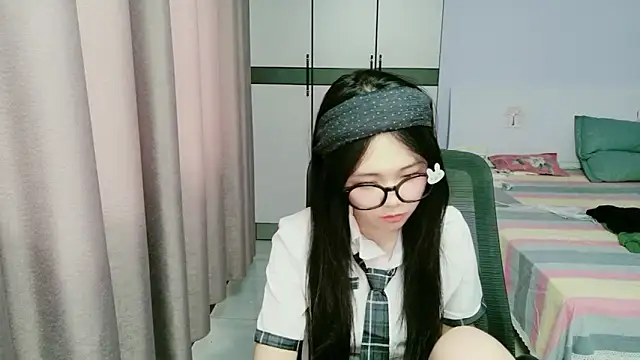 Snapshot of xiaoxiaoyu030 chatting on 06/18/26, 09:14 xiaoxiaoyu030 online show from 06/18/26, 09:14