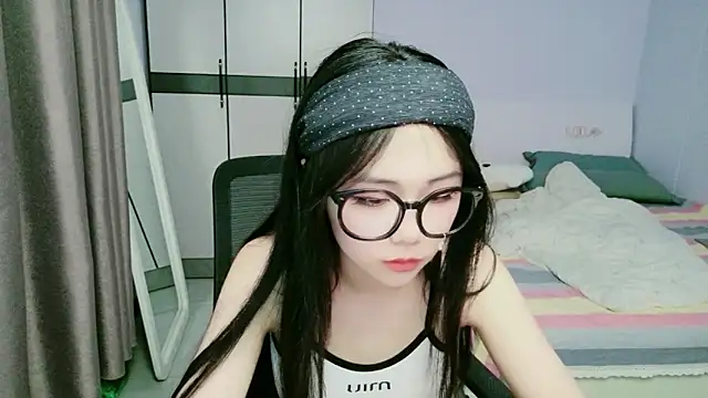 Snapshot of xiaoxiaoyu030 chatting on 05/22/26, 03:21 xiaoxiaoyu030 online show from 05/22/26, 03:21
