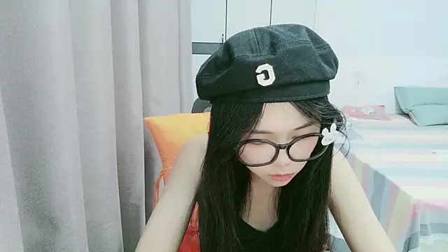 Snapshot of xiaoxiaoyu030 chatting on 07/12/26, 10:27 xiaoxiaoyu030 online show from 07/12/26, 10:27