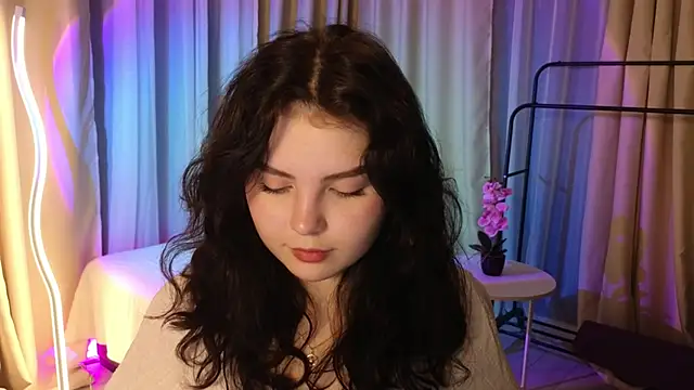 Snapshot of lollyy_pop chatting on 06/06/26, 01:33 lollyy pop online show from 06/06/26, 01:33