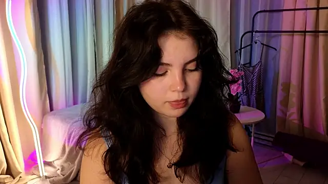 Snapshot of lollyy_pop chatting on 06/07/26, 01:22 lollyy pop online show from 06/07/26, 01:22