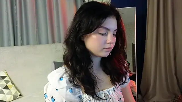 Snapshot of lollyy_pop chatting on 06/27/26, 01:33 lollyy pop online show from 06/27/26, 01:33