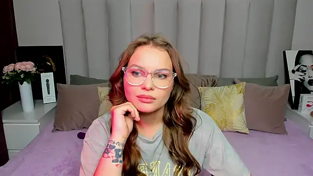 Snapshot of KattyWests chatting on 07/15/26, 01:34 KattyWests online show from 07/15/26, 01:34