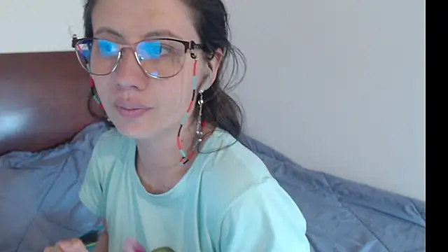 Snapshot of natasha_sex1 chatting on 06/06/26, 10:04 natasha sex1 online show from 06/06/26, 10:04