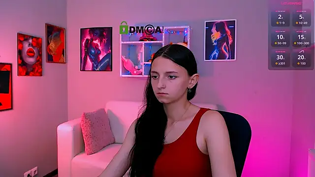 Snapshot of caroline_honeyy chatting on 06/08/26, 01:00 caroline honeyy online show from 06/08/26, 01:00