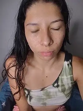 MelanyMo on online show from 06/03/26, 10:27