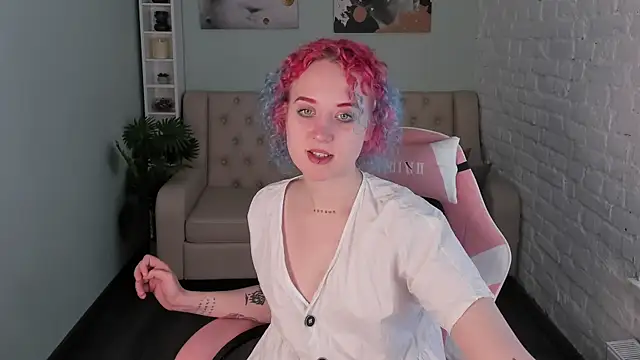 Snapshot of ScarlettSparkss chatting on 05/14/26, 05:26 ScarlettSparkss online show from 05/14/26, 05:26