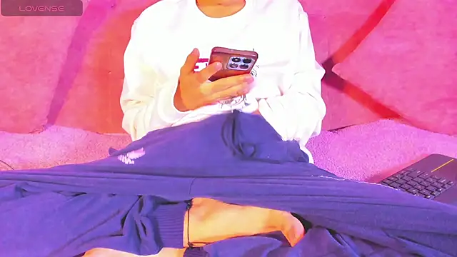 Snapshot of leonix_love chatting on 07/10/26, 07:30 leonix love online show from 07/10/26, 07:30