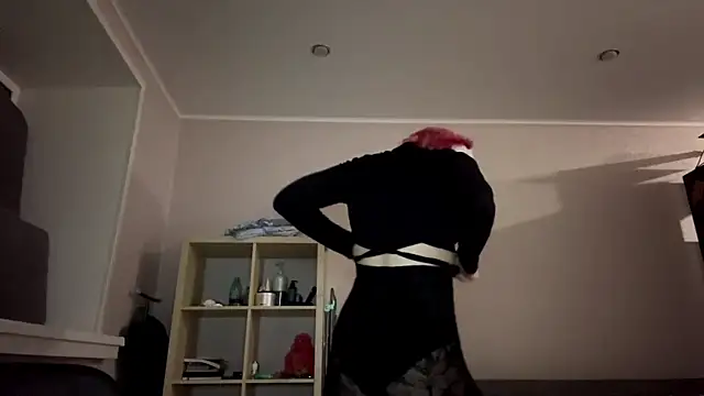 Snapshot of CuteLilit chatting on 06/17/26, 08:30 CuteLilit online show from 06/17/26, 08:30