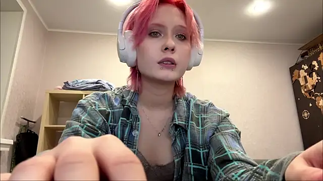 Snapshot of CuteLilit chatting on 06/20/26, 09:31 CuteLilit online show from 06/20/26, 09:31
