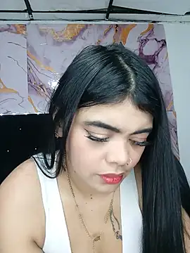 luxuryluna online show from 06/10/26, 12:45
