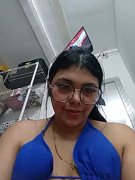 luxuryluna online show from 07/12/26, 05:36