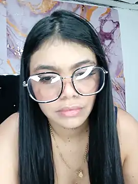 luxuryluna online show from 06/19/26, 12:16