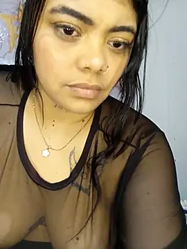 luxuryluna online show from 05/18/26, 04:07