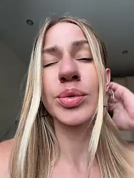 Snapshot of AnnaMist_ chatting on 07/01/26, 10:26 AnnaMist online show from 07/01/26, 10:26