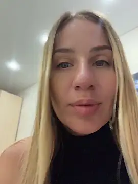 Snapshot of AnnaMist_ chatting on 06/28/26, 05:52 AnnaMist online show from 06/28/26, 05:52
