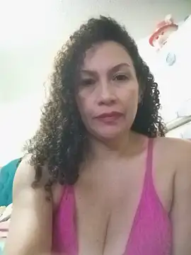 Snapshot of paulett15 chatting on 06/23/26, 02:26 paulett15 online show from 06/23/26, 02:26