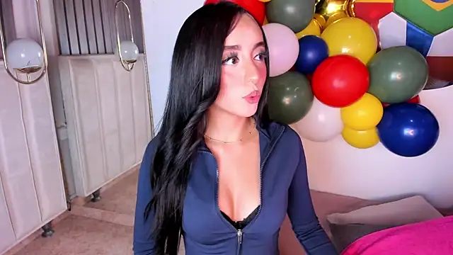 Emmarios qm online show from 06/25/26, 08:25