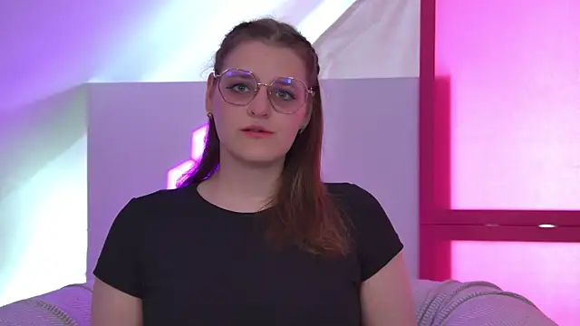 AlexaAvery online show from 06/03/26, 06:14