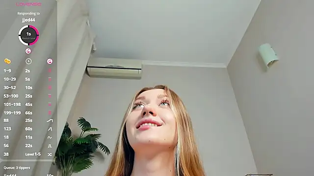 Snapshot of ThanhBuerger chatting on 06/11/26, 12:32 ThanhBuerger online show from 06/11/26, 12:32