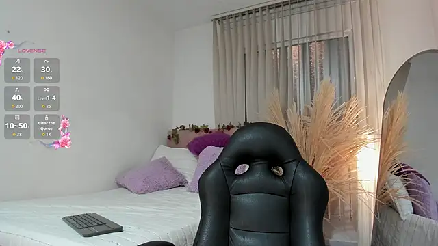 Charlotte pleasure online show from 05/23/26, 10:03
