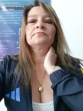 Snapshot of KAREN--03 chatting on 06/27/26, 12:44 KAREN--03 online show from 06/27/26, 12:44