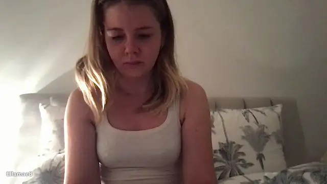 ellamae8 online show from 06/01/26, 05:12
