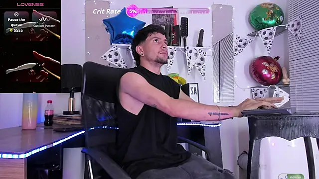 Snapshot of StefanoBigCock chatting on 07/01/26, 07:25 StefanoBigCock online show from 07/01/26, 07:25