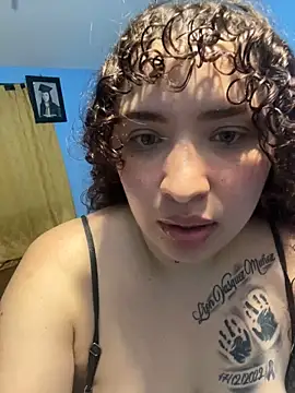 Snapshot of tefyrodri chatting on 05/25/26, 02:00 tefyrodri online show from 05/25/26, 02:00