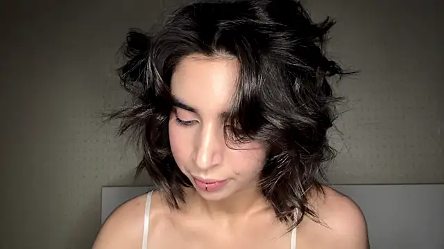 Snapshot of JessiaRuezga chatting on 06/04/26, 11:37 JessiaRuezga online show from 06/04/26, 11:37