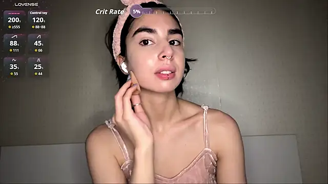Snapshot of JessiaRuezga chatting on 06/17/26, 11:20 JessiaRuezga online show from 06/17/26, 11:20
