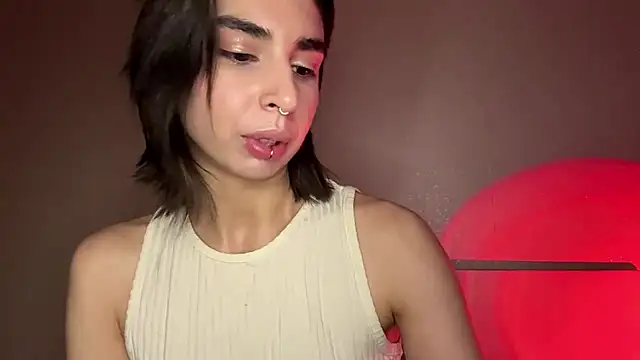 JessiaRuezga online show from 05/15/26, 12:36